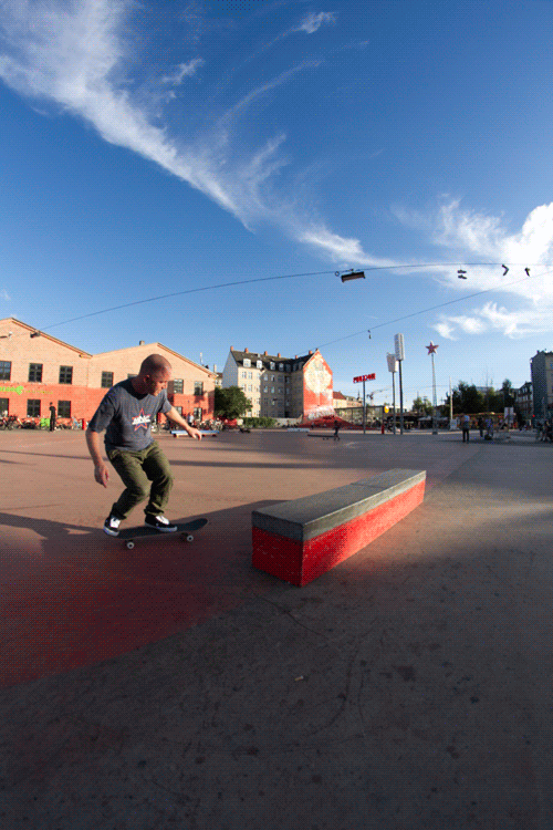 05_frontside_feeble_bigspin_the_red_plaza_ph_he