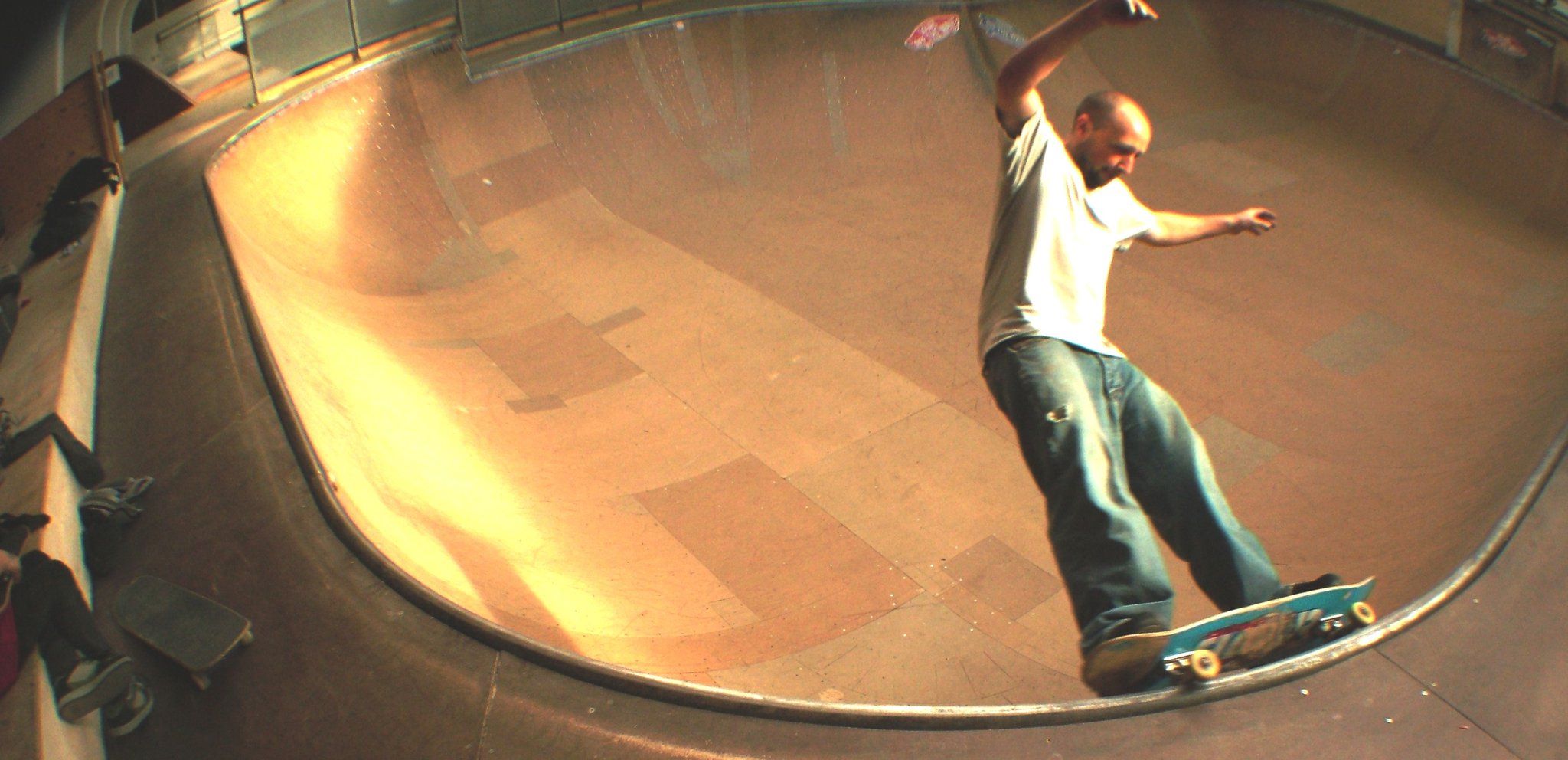 Michael Påske Jensen, carving the bowl in Copenhagen skatepark. 
